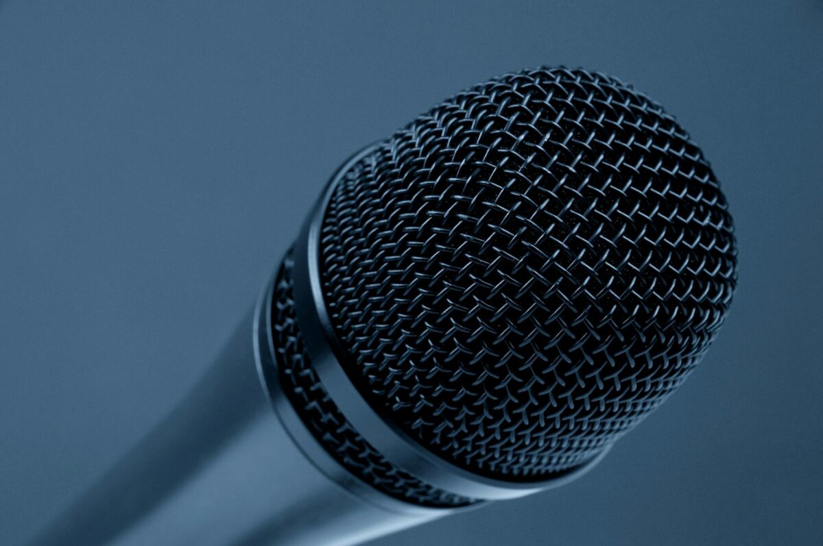 close up photography of black and gray condenser microphone